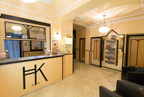 Celoroční pobyt ve Vídni v hotelu Klimt nedaleko zámku Schönbrunn.
Klimt Hotel sa nachádza na slnečnom, pokojnom mieste západne od mesta – má výhodnú polohu v blízkosti liniek metra U3 a U4.
 
Dvojlôžkové izby sú vybavené dvomi samostatnými lôžkami.
 
Ako si rezervovať pobyt?

pre overenie termínu pobytu kontaktujte CND Travel na rezervacie@cnd.sk, alebo si požiadavku na rezerváciu zadajte cez kalendárik priamo v ponuke
pobyt si zakúpite kliknutím na zelenú šípku 